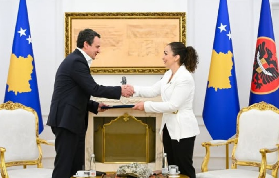 Presidentja Osmani mandaton Albin Kurti për formimin e Qeverisë