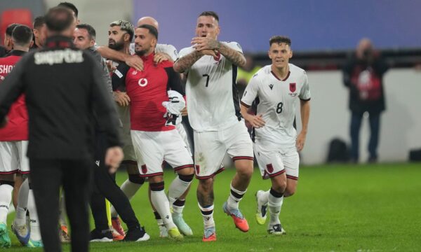 “Trajneri serb më përgëzoi për golin në Leskovc”, Rey Manaj i “çmend” sërish serbët