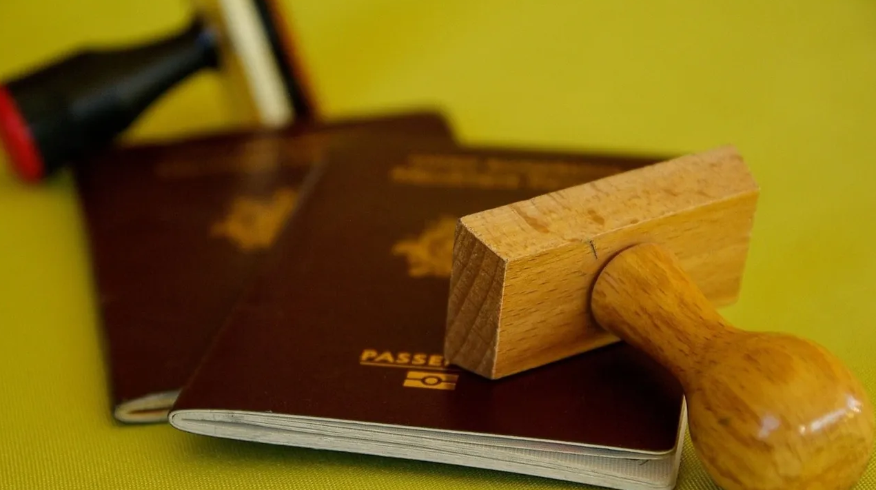 BE nis sistemin biometrik më 12 tetor: Fund vulave në pasaporta, gjurmë gishtash në kufi edhe për udhëtarët nga Shqipëria