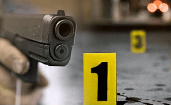 Konflikt pranë një karburanti, vriten me armë zjarri 2 persona, në kërkim 21-vjeçari