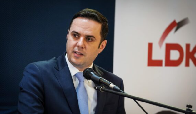 Abdixhiu reagon pas protestës së punëtorëve të Trafikut Urban: Bllokada e Prishtinës rrezikon qytetarët, jo LDK-në