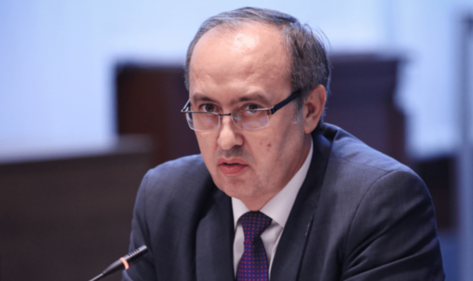 Hoti: Presidentja Osmani e bazoi vendimin për mandatarin në “gjasa”, por ato ekzistojnë vetëm me votat e Listës Serbe