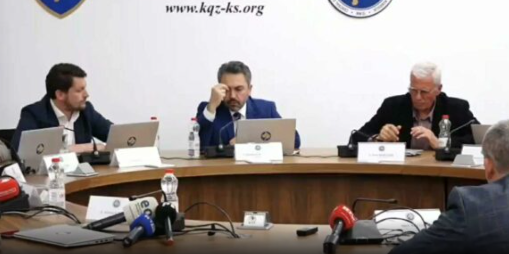 Fletëvotimet e dyshimta në Mitrovicë, Radoniqi: E vetmja mënyrë është hapja e kutive