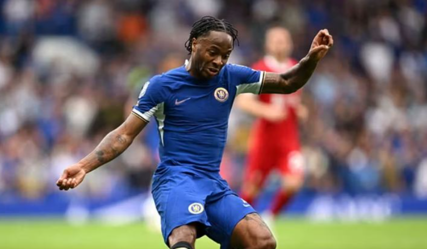 Sterling përjeton tmerr, hajdutët i bastisin shtëpinë