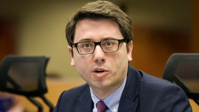 Murati akuzon Abdixhikun për mosvotimin e buxhetit të Prishtinës: Po e bëni betejën politike në kurriz të qytetarëve