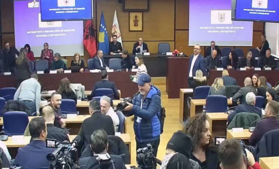 Kuvendi Komunal i Prishtinës miraton bartjen e mjeteve të 2024-s në 2025