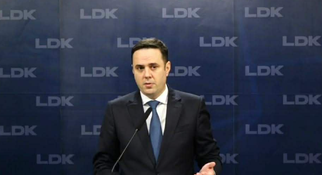 Kryesia e LDK-së nominon Abdixhikun si kandidat për kryeministër Kryesia e LDK-së nominon Abdixhikun si kandidat për kryeministër