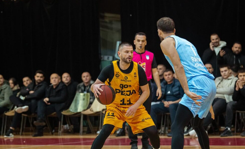 Peja mposht Prishtinën në kryeqytet, arrin fitoren e pestë radhazi