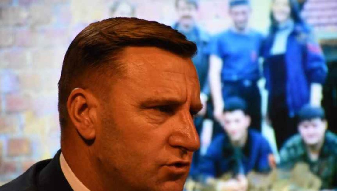 Bujar Haradinaj i ashpër me qeverinë për sjelljen karshi krerëve të UÇK’së: Ka njerëz në qeveri që kanë mbledhë dëshmi, ishin pjesë e partisë së Millosheviqit