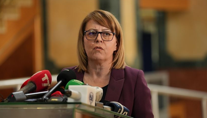 Hykmete Bajrami akuzon VV-në për “fushata linçuese”: Pesë vite po ju pres për ballafaqim – faktet po ju çmendin