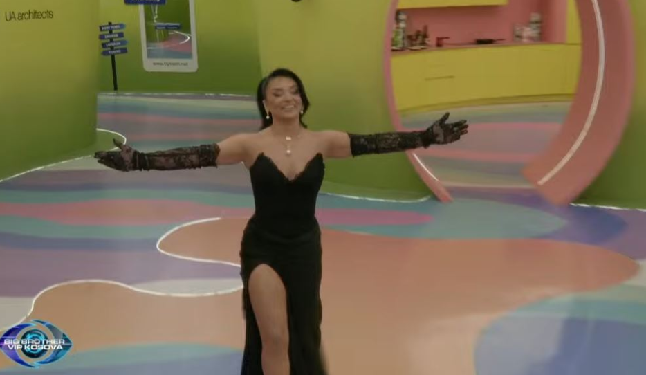 Shkurta kthehet në shtëpi, kështu reaguan banorët (VIDEO)