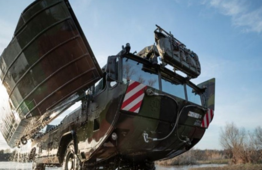 Lufta në Ukrainë-Britania dhe Gjermania krijojnë sisteme urash lundruese