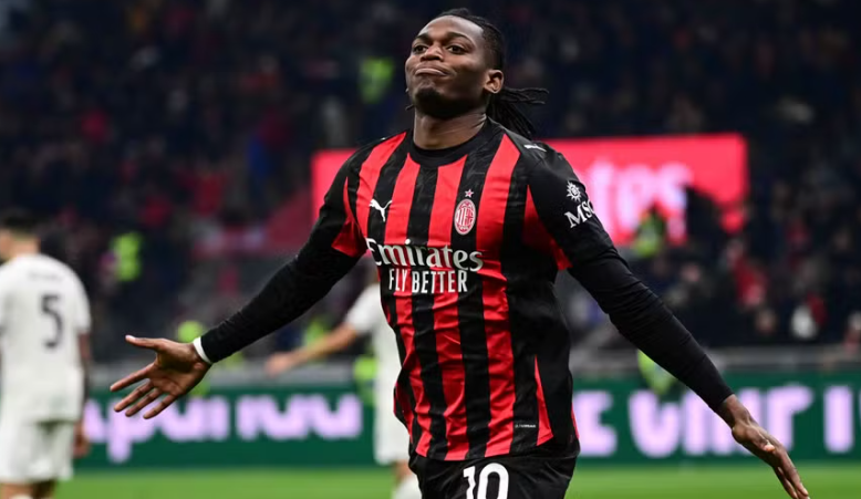 Milan fiton derbin ndaj Lazio, ngjitët në krye të Serie A