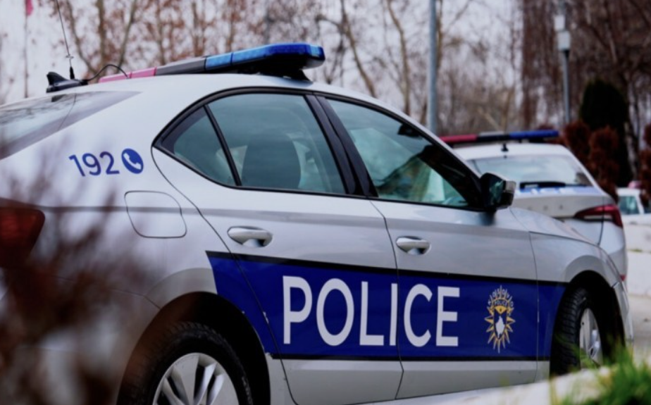 Policia shqiptoi për 24 orë, mbi 2100 gjoba në trafik Policia shqiptoi për 24 orë, mbi 2100 gjoba në trafik
