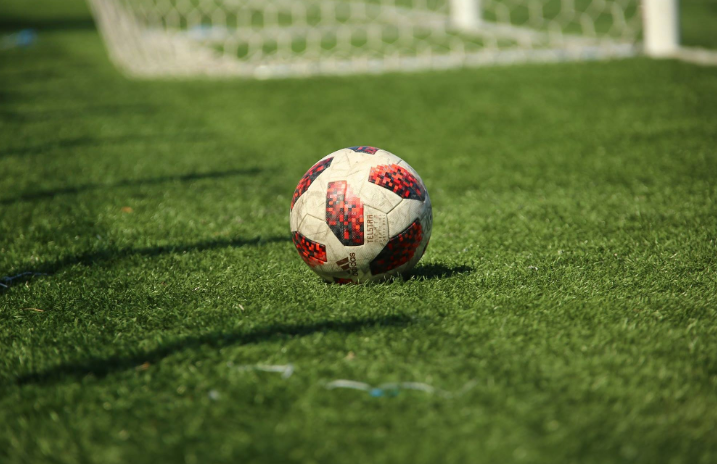 Superliga rikthehet sot me dy superduele