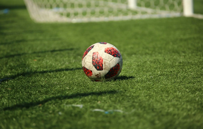 Superliga vjen sot me tri superndeshje Superliga vjen sot me tri superndeshje
