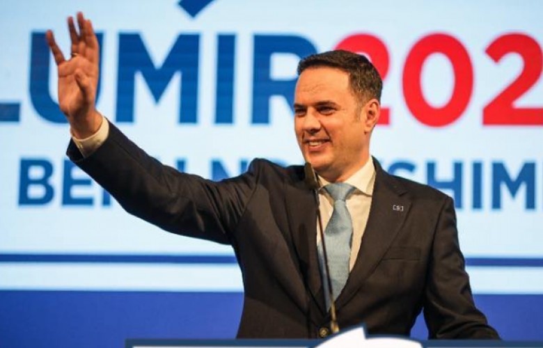 Abdixhiku shpall nisjen e `epokës së re`