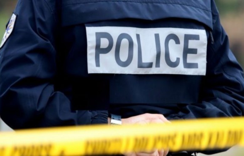 Përleshje me thikë mes të miturve në Prishtinë, njëri dërgohet në mbajtje