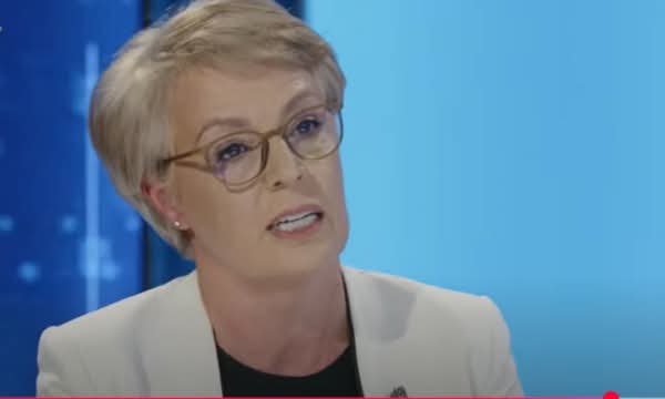 AGK-ja: Gjuhë e papranueshme sulmuese e Donika Gërvallës ndaj T7 dhe Leonard Kërquku AGK-ja: Gjuhë e papranueshme sulmuese e Donika Gërvallës ndaj T7 dhe Leonard Kërquku