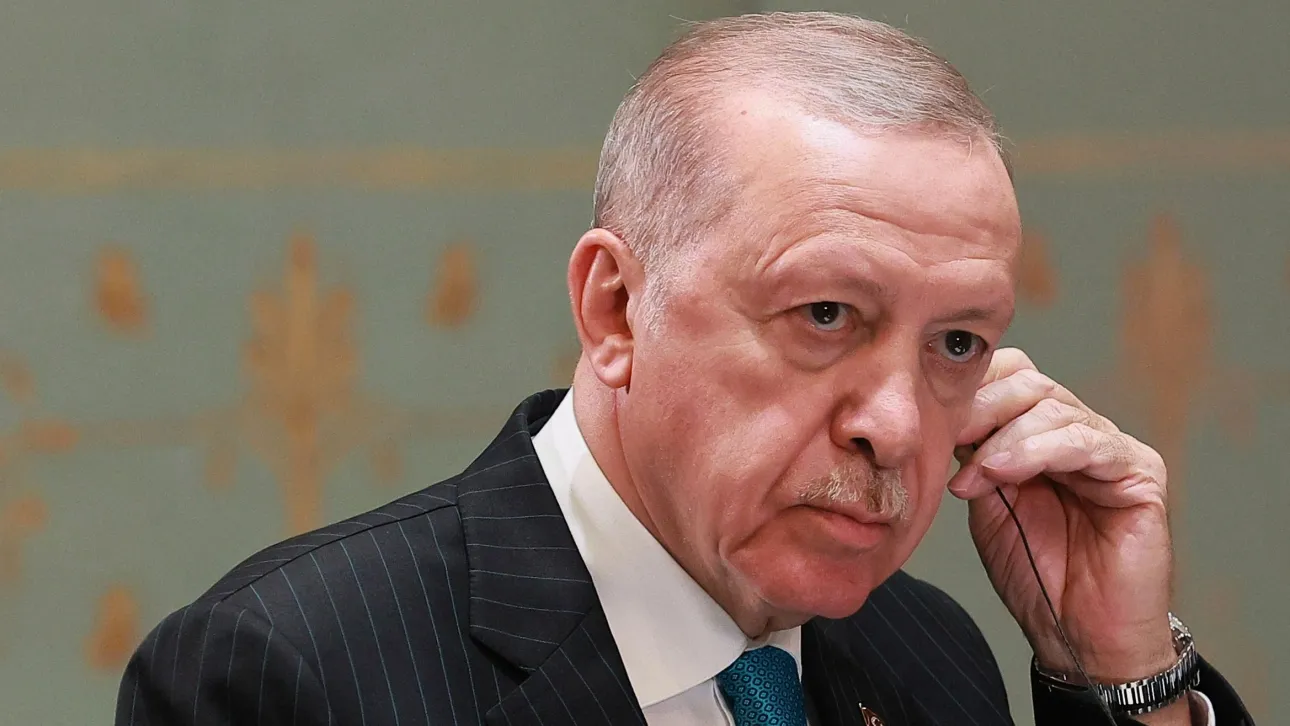 Erdogan fton Moskën dhe Kievin në bisedime në Stamboll: Do punojmë për një paqe të drejtë dhe të qëndrueshëm Erdogan fton Moskën dhe Kievin në bisedime në Stamboll: Do punojmë për një paqe të drejtë dhe të qëndrueshëm