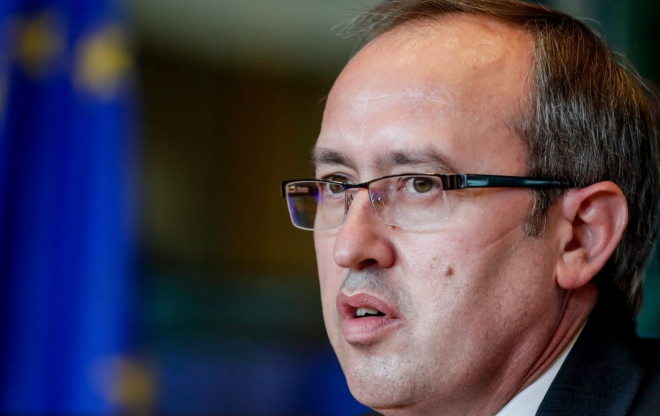 Hoti kritikon Osmani-n: Vizita në Mitrovicë shkelje e rolit kushtues