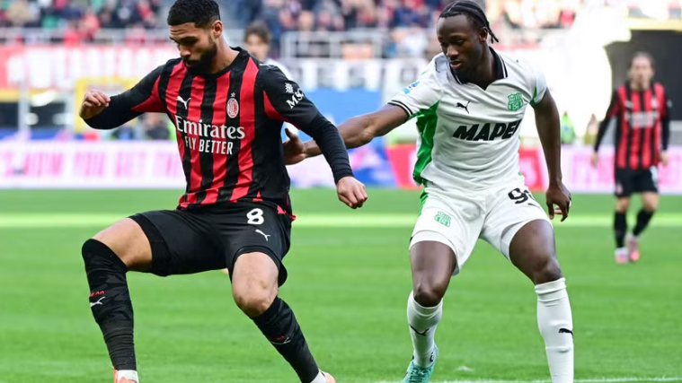 Sassuolo ia ndal hovin Milanit, barazim spektakolar në “San Siro”