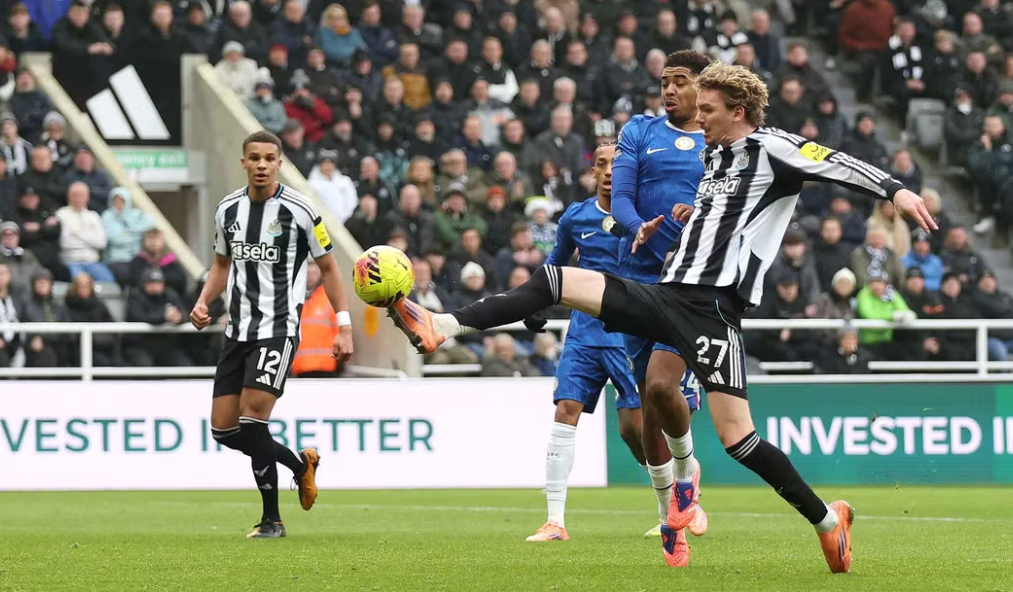 Newcastle dhe Chelsea ndajnë pikët