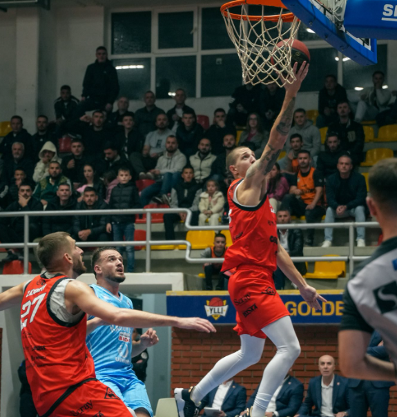 Superliga e basketbollit vjen sonte me dy duele interesante