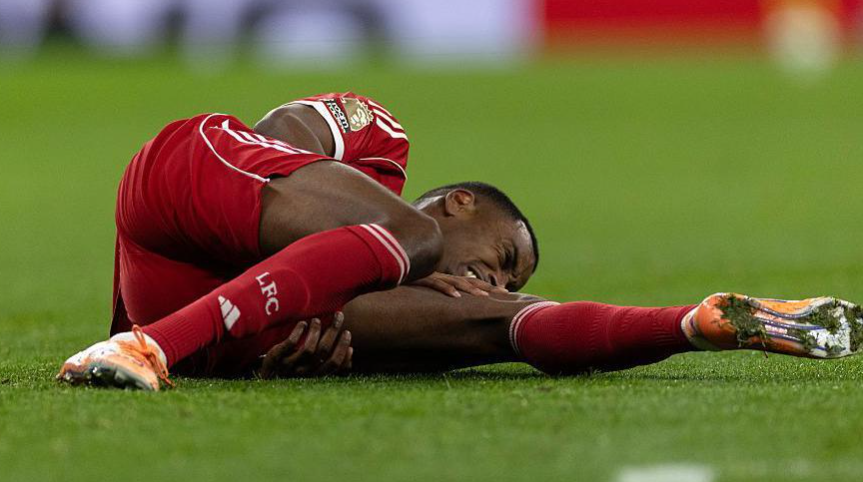 Dëmtimi i Isak detyron Liverpool të hyjë në merkato, në janar pritet sulmues i ri