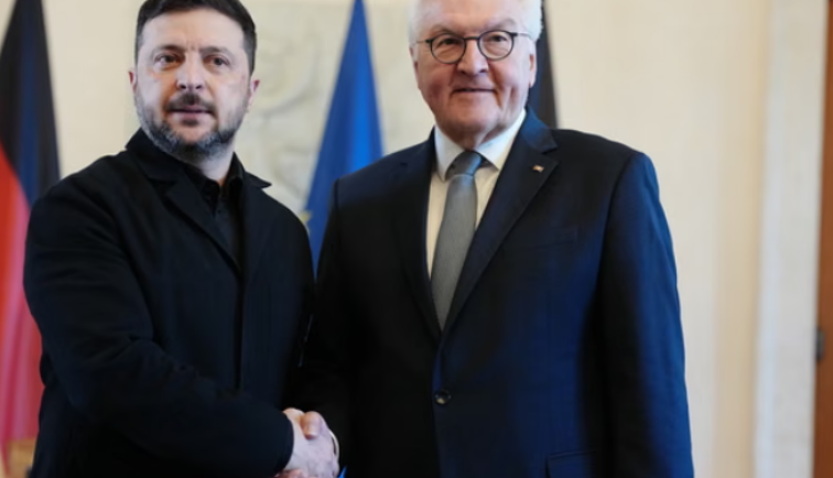 Përfundojnë bisedimet Ukrainë-SHBA në Berlin, Kievi refuzon tërheqjen nga Donbasi Përfundojnë bisedimet Ukrainë-SHBA në Berlin, Kievi refuzon tërheqjen nga Donbasi