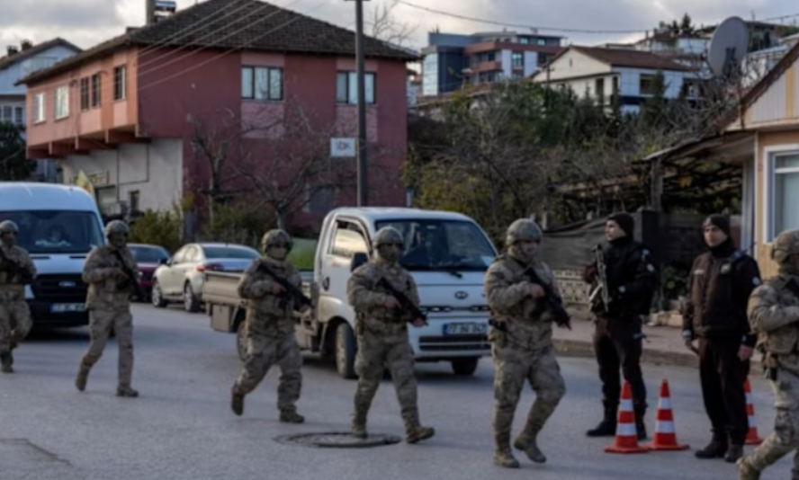 Turqia arreston 357 anëtarë të dyshuar të ISIS-it Turqia arreston 357 anëtarë të dyshuar të ISIS-it
