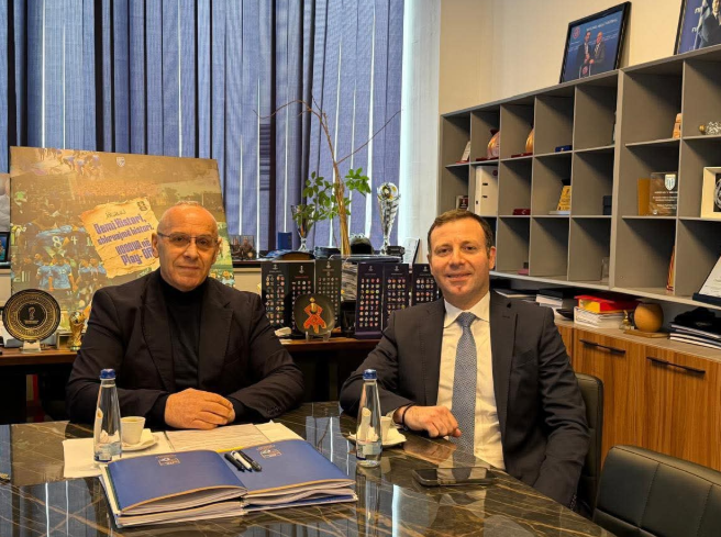 Presidenti Ademi pret në takim drejtorin e Federatave të Evropës në FIFA: Mammadov më përgëzoi për sukseset e arritura gjatë këtij viti