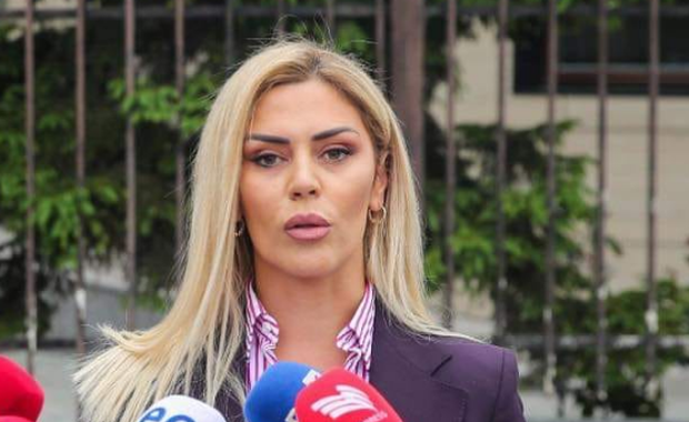 Deliu i reagon Konjufcës: Një gjuhë për televizion, tjetër për qytetarët