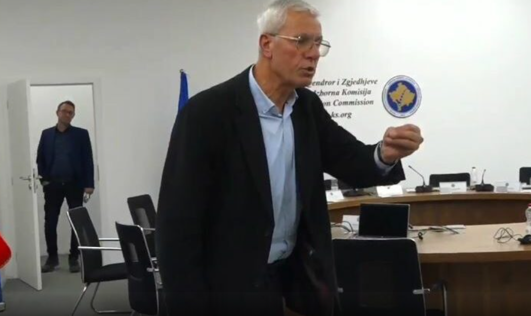 Sjellja e pahijshëm e Kurteshit ndaj gazetarëve, reagon AGK-ja: Vetëvendosje duhet ta ndalojë këtë praktikë