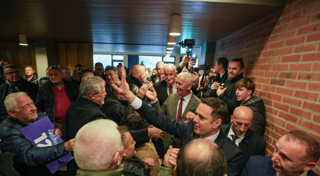 Abdixhiku mërgimtarëve në Zvicër: Më 28 dhjetor, po qe nevoja ejani edhe në këmbë, shpëtojeni Kosovën