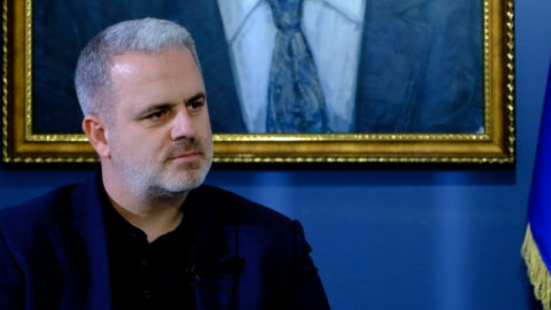 Paralajmërimet për rritje të çmimit të rrymës, Azemi: VV’ja po mendon për xhepin e Vuk Hamoviqit, barrë e papërballueshme për familjet