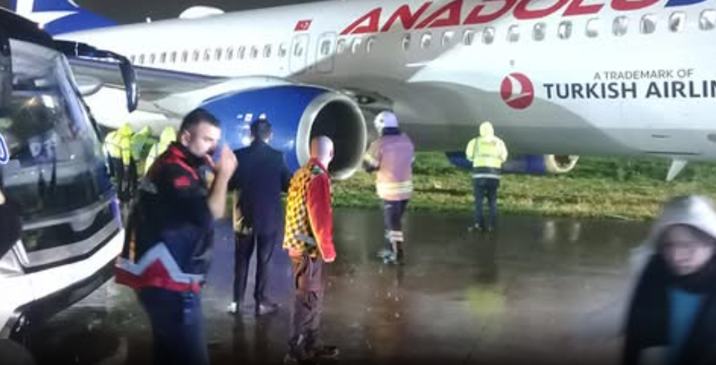Aeroplani nga Prishtina del nga pista në Stamboll, Ambasada e Kosovës jep detaje Aeroplani nga Prishtina del nga pista në Stamboll, Ambasada e Kosovës jep detaje