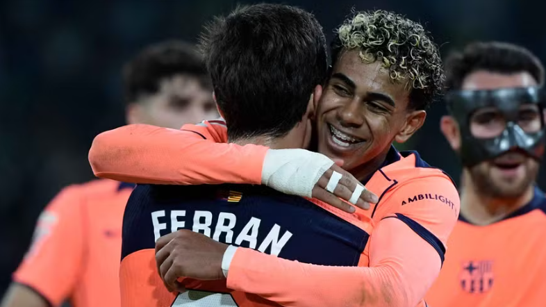 Barcelona spektakolare, mposht Betisin në një ndeshje dramatike