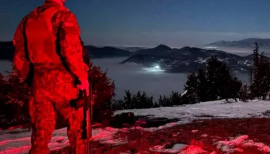 KFOR: Ushtarët po i vazhdojnë patrullimet natë e ditë në veri