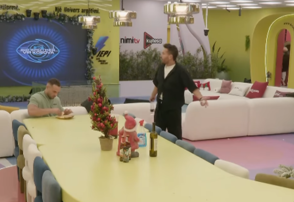 “Krejt Serbia iu ka tutë familjes Jashari”, Ludo Lee flet me admirim për heroin e Kosovës “Krejt Serbia iu ka tutë familjes Jashari”, Ludo Lee flet me admirim për heroin e Kosovës