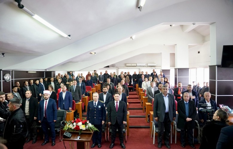 Malisheva nis mandatin e ri, Kryetari dhe anëtarët e Kuvendit betohen