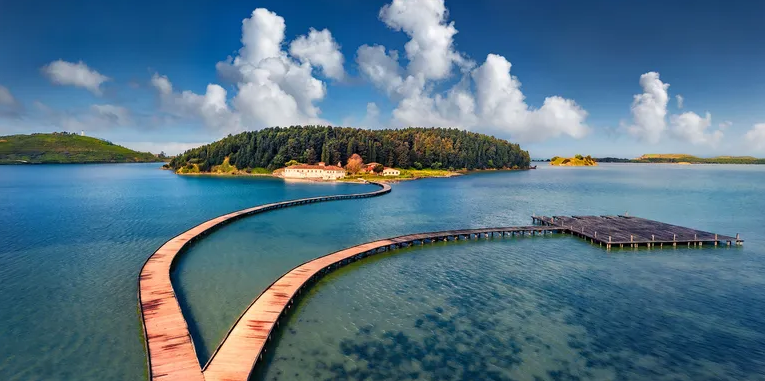 Media britanike “Which?”: Shqipëria, ylli i ri i turizmit europian