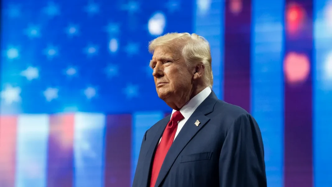 Trump, figura më e mediatizuar në Francë për 2025-n, Macron i dyti