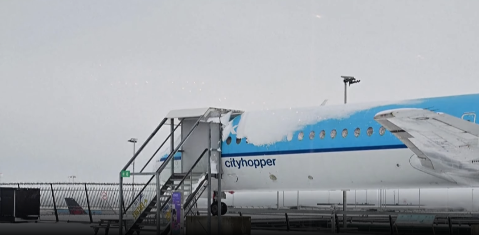 Kaos trafiku, dimri mbërthen Evropën (VIDEO)