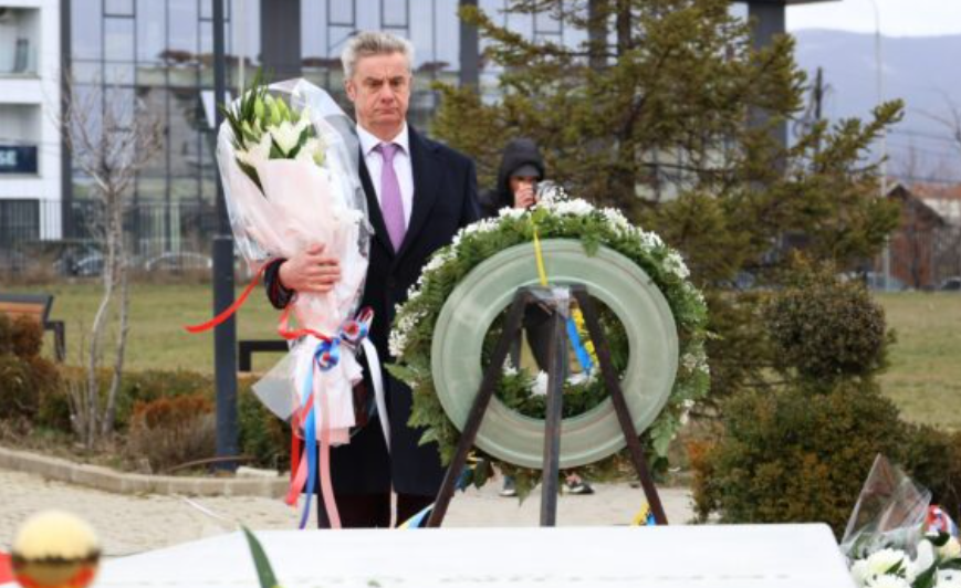 Ambasadori britanik: Rugova, udhëheqës dhe shtetar i shquar, vizionar i vërtet – Mbretëria e Bashkuar është krenare që e mbështeti