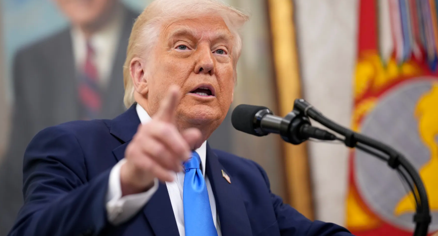 Trump thirrje iranianëve: “Merrni institucionet në dorë, ndihma po vjen”