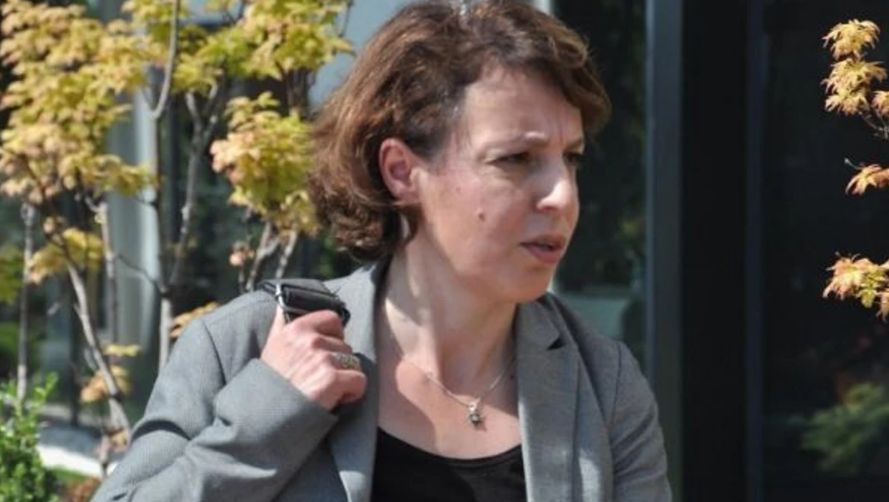 “Unë kam dëshmi madje me shkrim në zarfe të mbyllura”- Çka tha vërtet Donika Gërvalla për Gjykatën Speciale në deklaratat e saj të vitit 2016