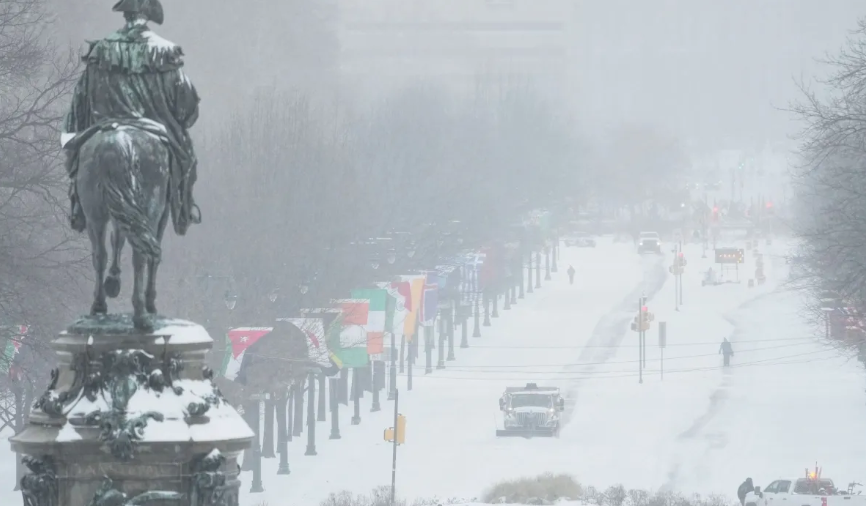 Stuhia e dëborës godet SHBA-në- Mbi 900 mijë familje pa energji elektrike, 15 mijë fluturime të anuluara