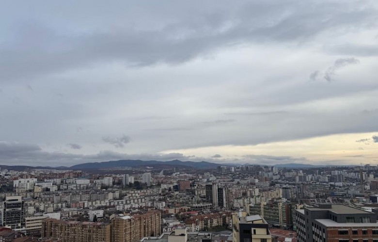 Moti sot i vranët dhe vende-vende me riga shiu Moti sot i vranët dhe vende-vende me riga shiu