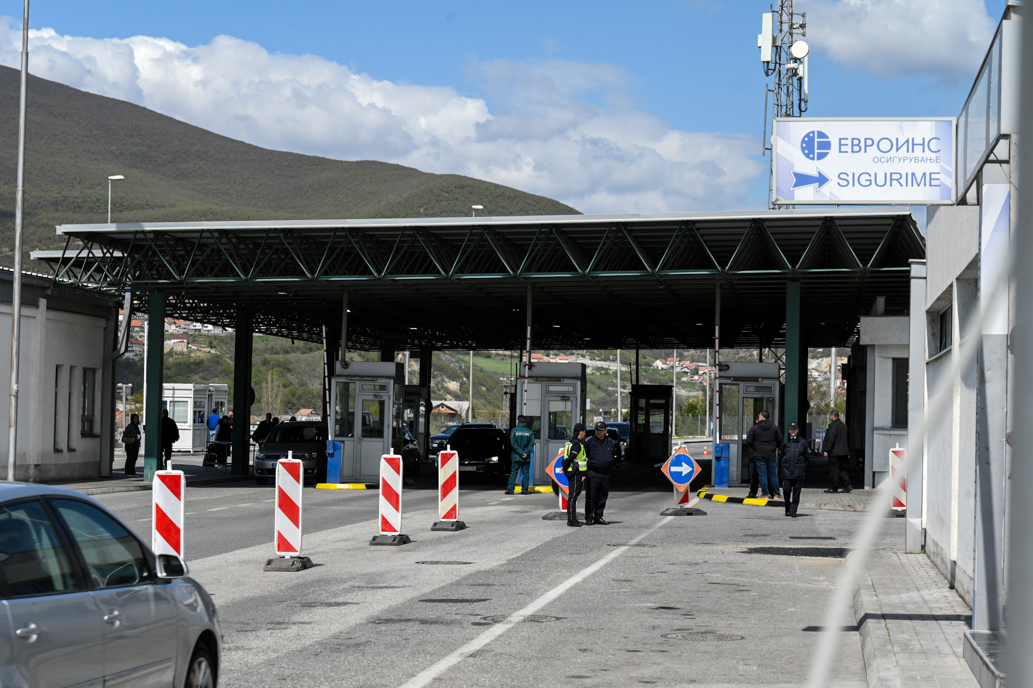 Protesta në Maqedoni të Veriut dhe Serbi, priten ndalesa dhe kolona në kufi me Kosovën Protesta në Maqedoni të Veriut dhe Serbi, priten ndalesa dhe kolona në kufi me Kosovën